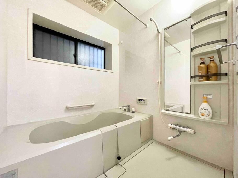 大阪市鶴橋駅徒歩2分 トイレ浴室複数あり3階建て一軒家車庫付きアパートメント エクステリア 写真