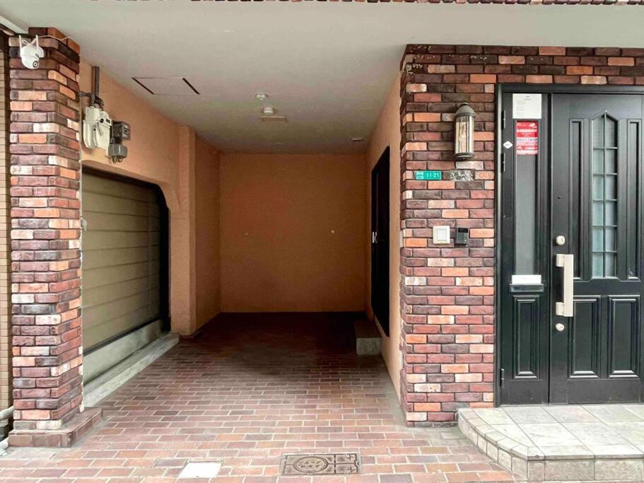 大阪市鶴橋駅徒歩2分 トイレ浴室複数あり3階建て一軒家車庫付きアパートメント エクステリア 写真