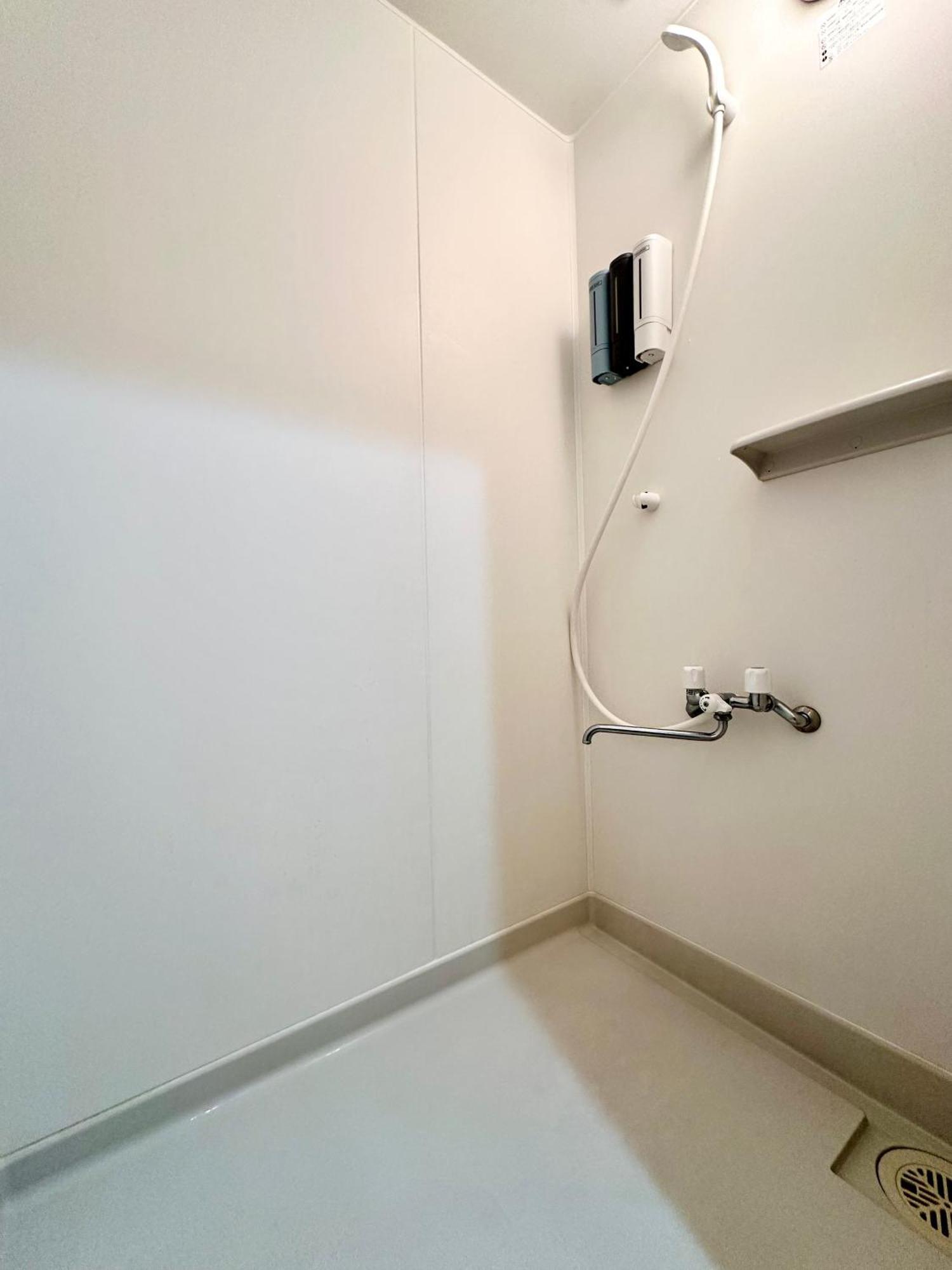 大阪市鶴橋駅徒歩2分 トイレ浴室複数あり3階建て一軒家車庫付きアパートメント エクステリア 写真